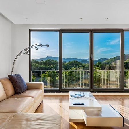 Contemporary Apartment With Rooftop Terrace In Maribor Dış mekan fotoğraf