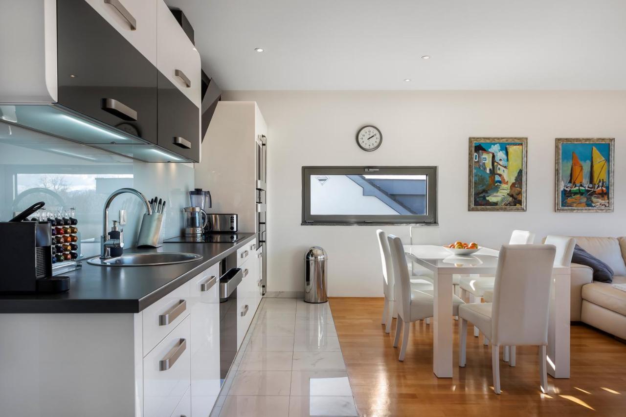 Contemporary Apartment With Rooftop Terrace In Maribor Dış mekan fotoğraf